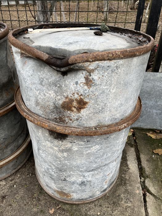 Beczka z obreczami 200l