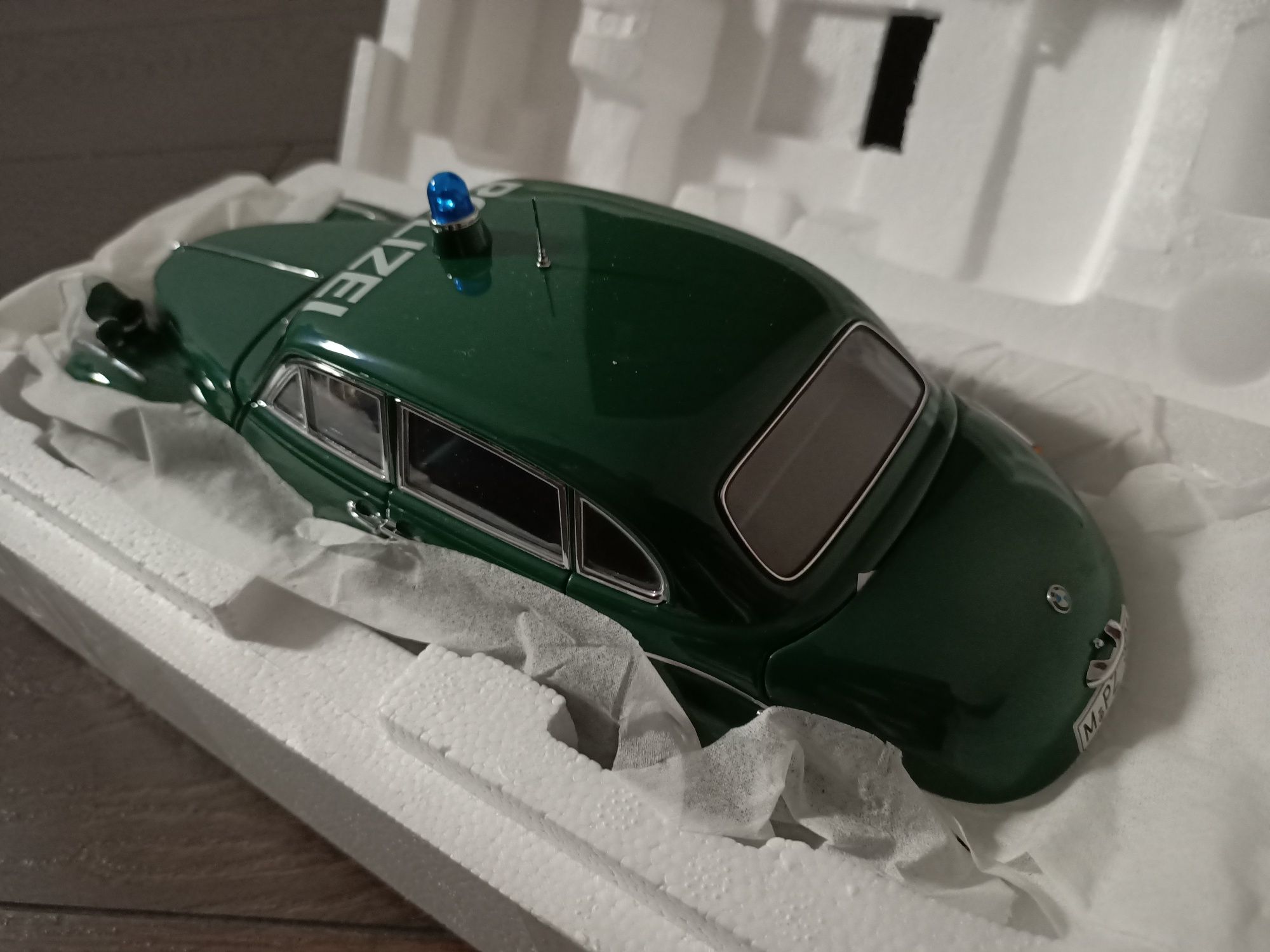 Model 1/18 AutoArt BMW 501 polizei , 1:18