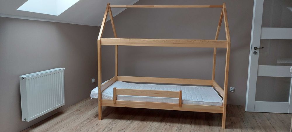 Łózko domek sosna 180x90 plus barierka