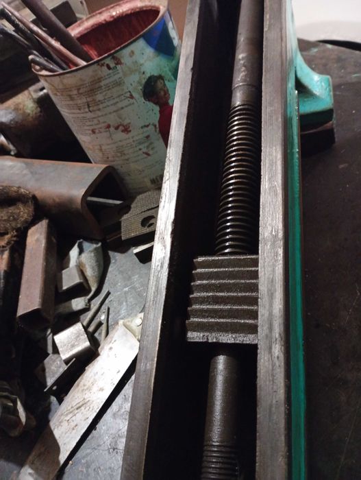 Тиски слесарные быстрозажимные тески лещата