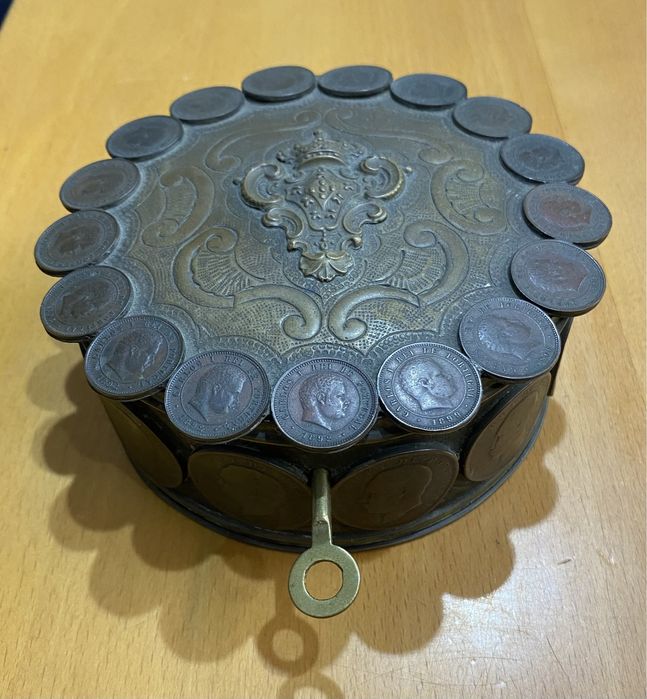 Moedas Cofre antigo