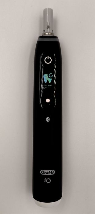Elektryczna szczoteczka do zębów Oral-b iO6n czarna + pasta + końcówki