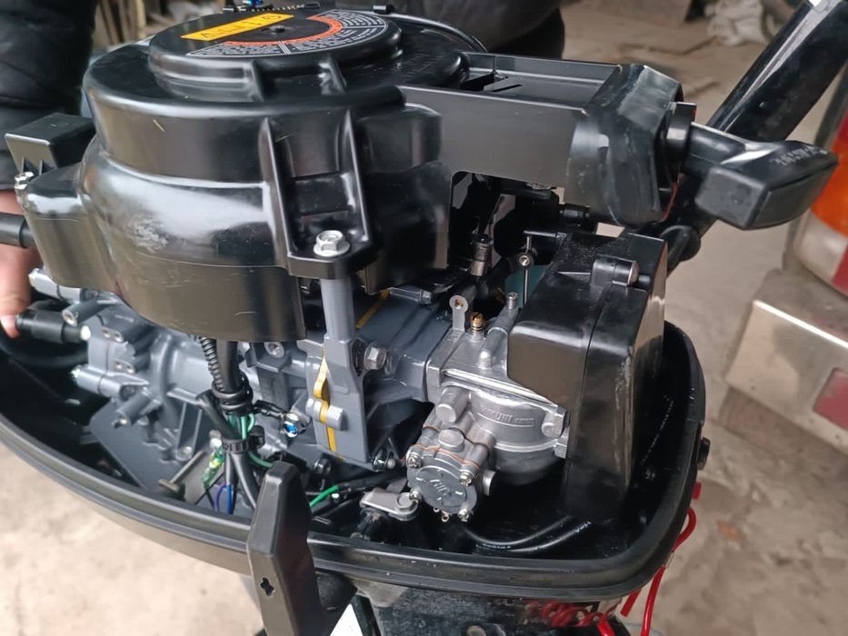 Лодочный мотор Suzuki 15 + лодка