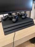 Playstation 4 pro 1 TB