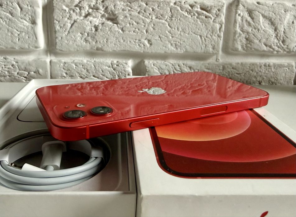 Iphone 12 Product Red 64GB, kondycja baterii 100%, Face ID działa