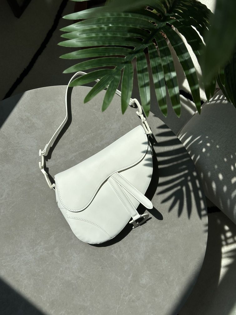 Сумка жіноча Christian Dior Ultra Matte Calfskin Saddle Bag White