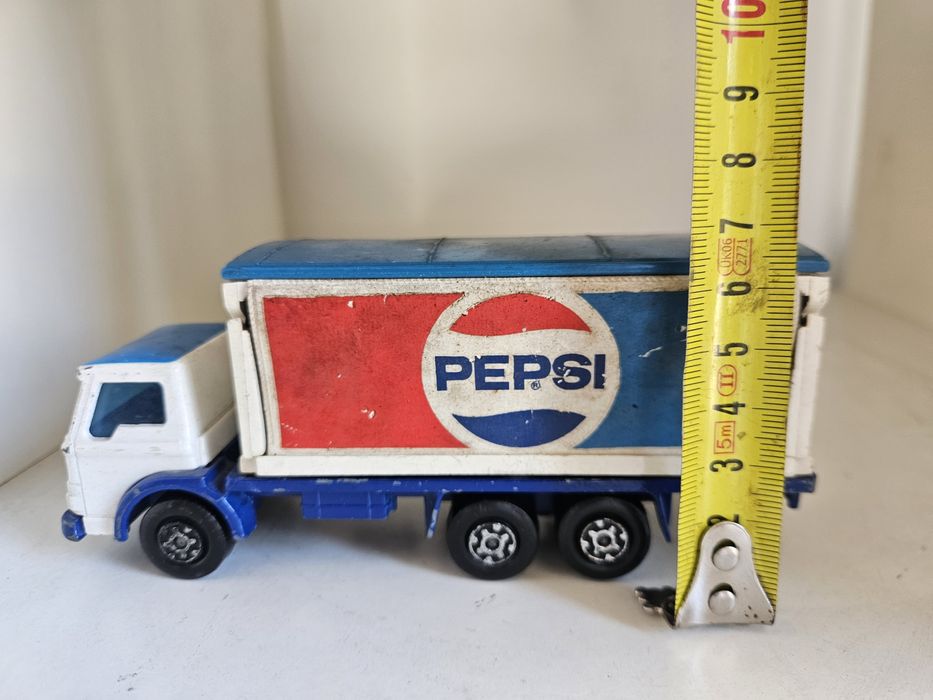 Miniatura carrinha Ford