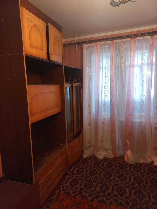 здаю 1 к\к Інгульський район,зуп Космос 1\9,магазини,зупинки поруч