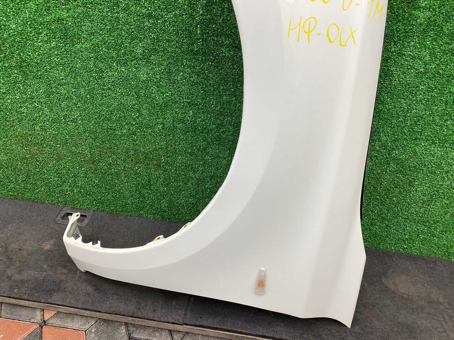 Крило переднє ліве Mitsubishi L200 2015-2019