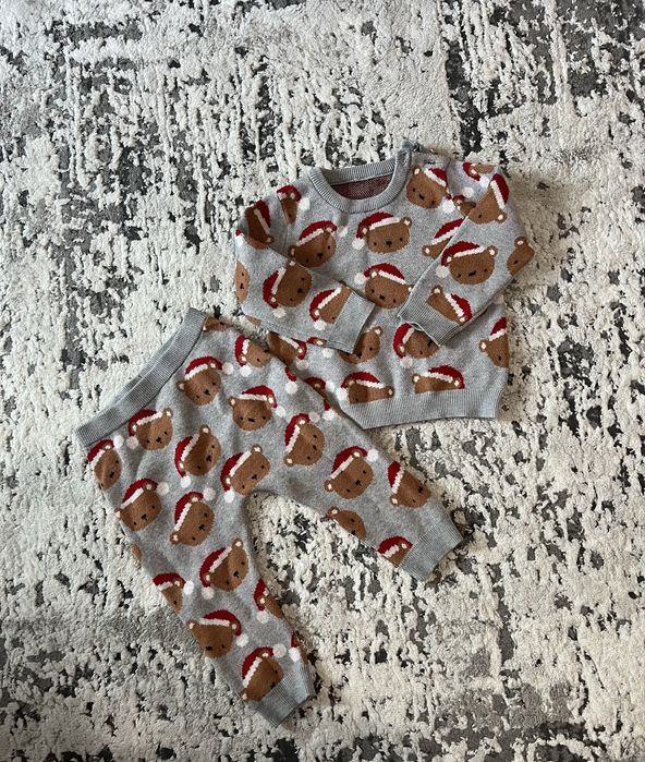 Продам дитячий новорічний костюм Next