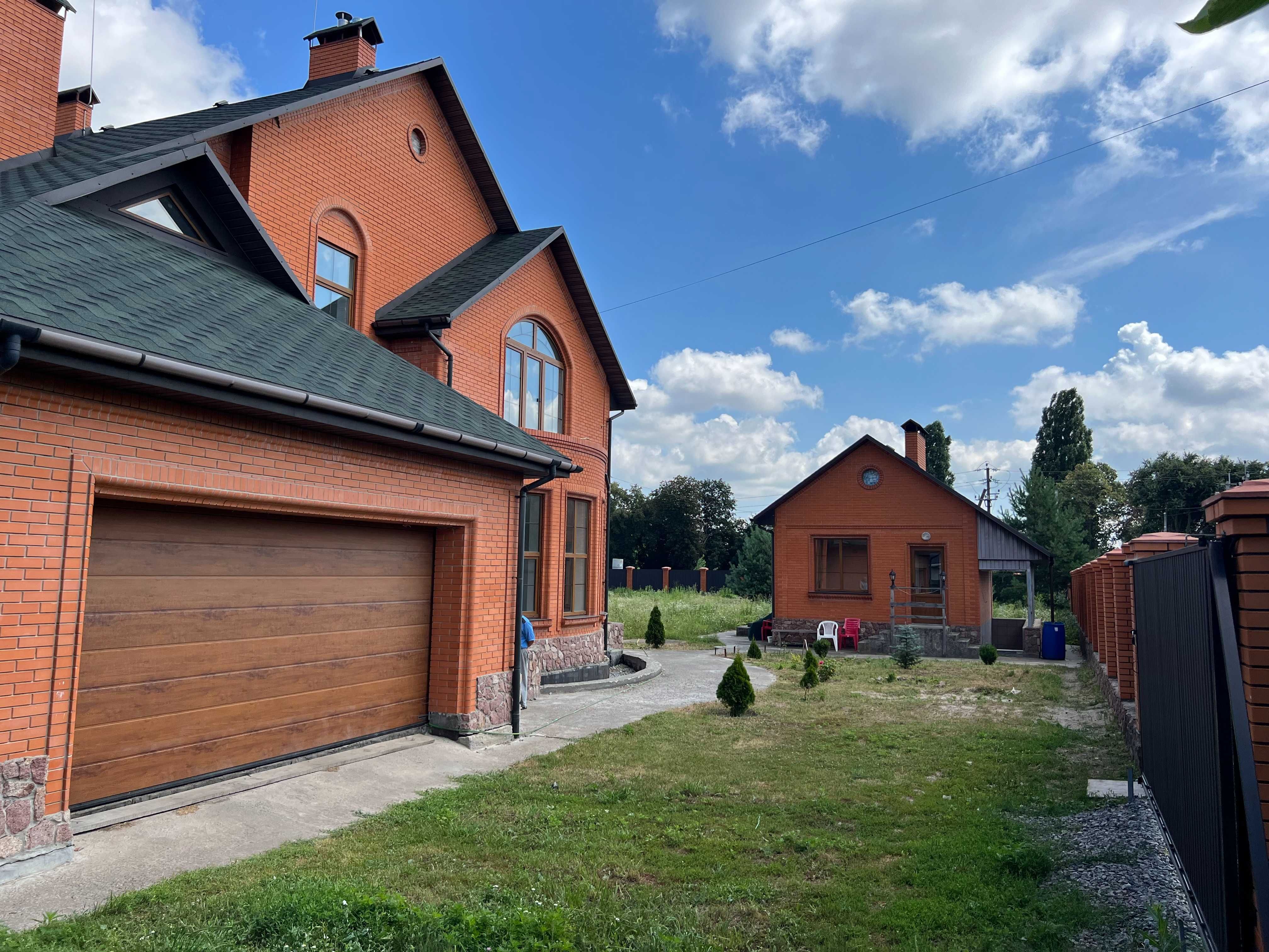 Гора дом 2х.эт. кирпичный 300кв.м.
