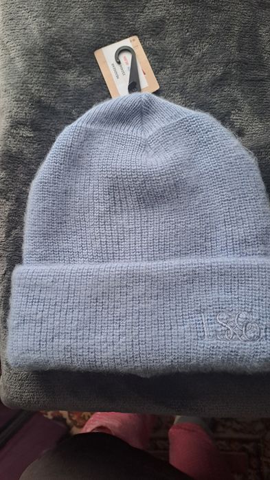 Жіноча шапочка Lewis