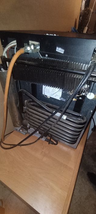 Lodówka na jacht łódkę kemping Dometic RF60