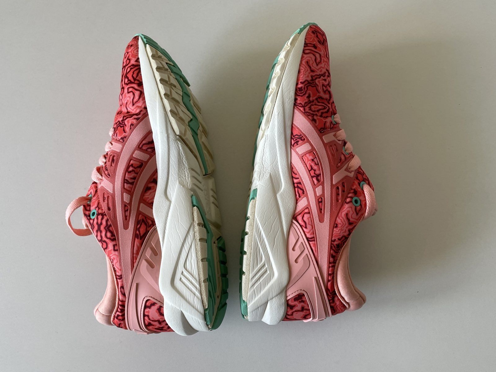 ASICS Tiger GEL-KAYANO Trainer жіночі 39р.оригінал