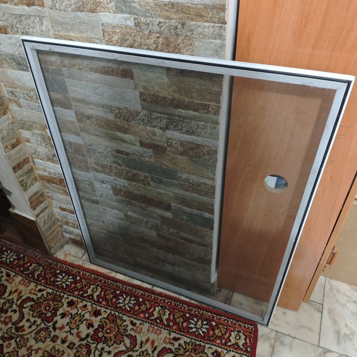 Rede mosquitos para a janela