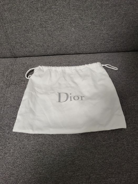 Nowy daszek przeciwsłoneczny Dior Diorclub1