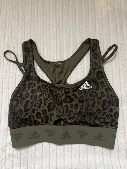 Спортивні топи від Adidas