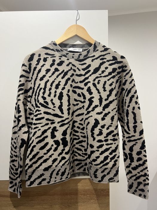 Теплий светр манго