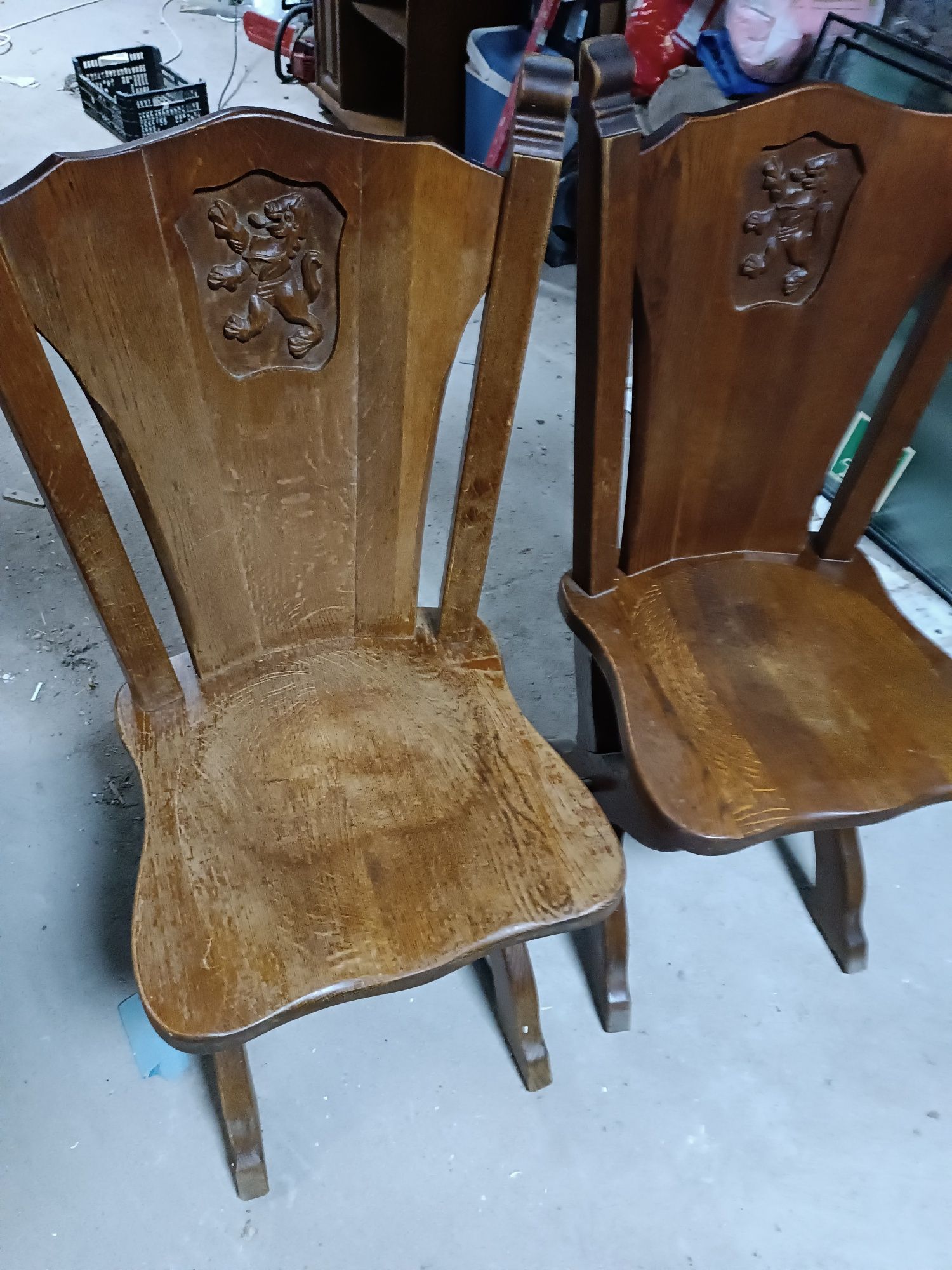 Sprzedam dwa krzesła