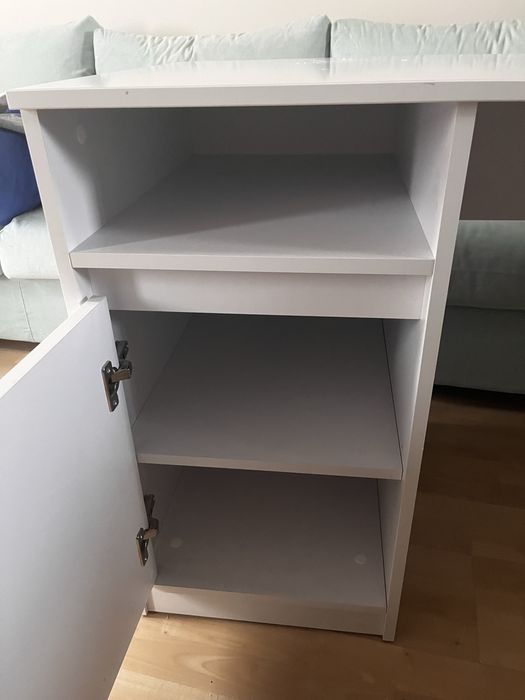 Biurko 140 cm dwie szafki