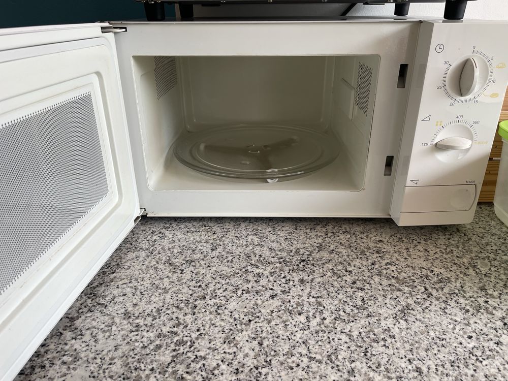 Microondas em funcionamento