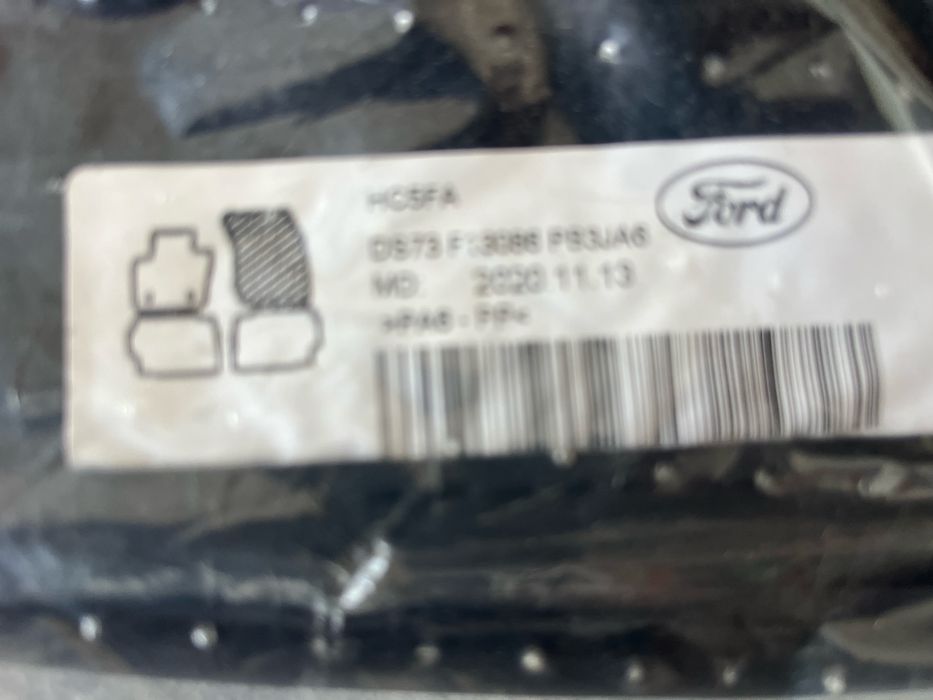 Ford Mondeo - Komplet 4 nowych oryginalnych welurowych dywaników