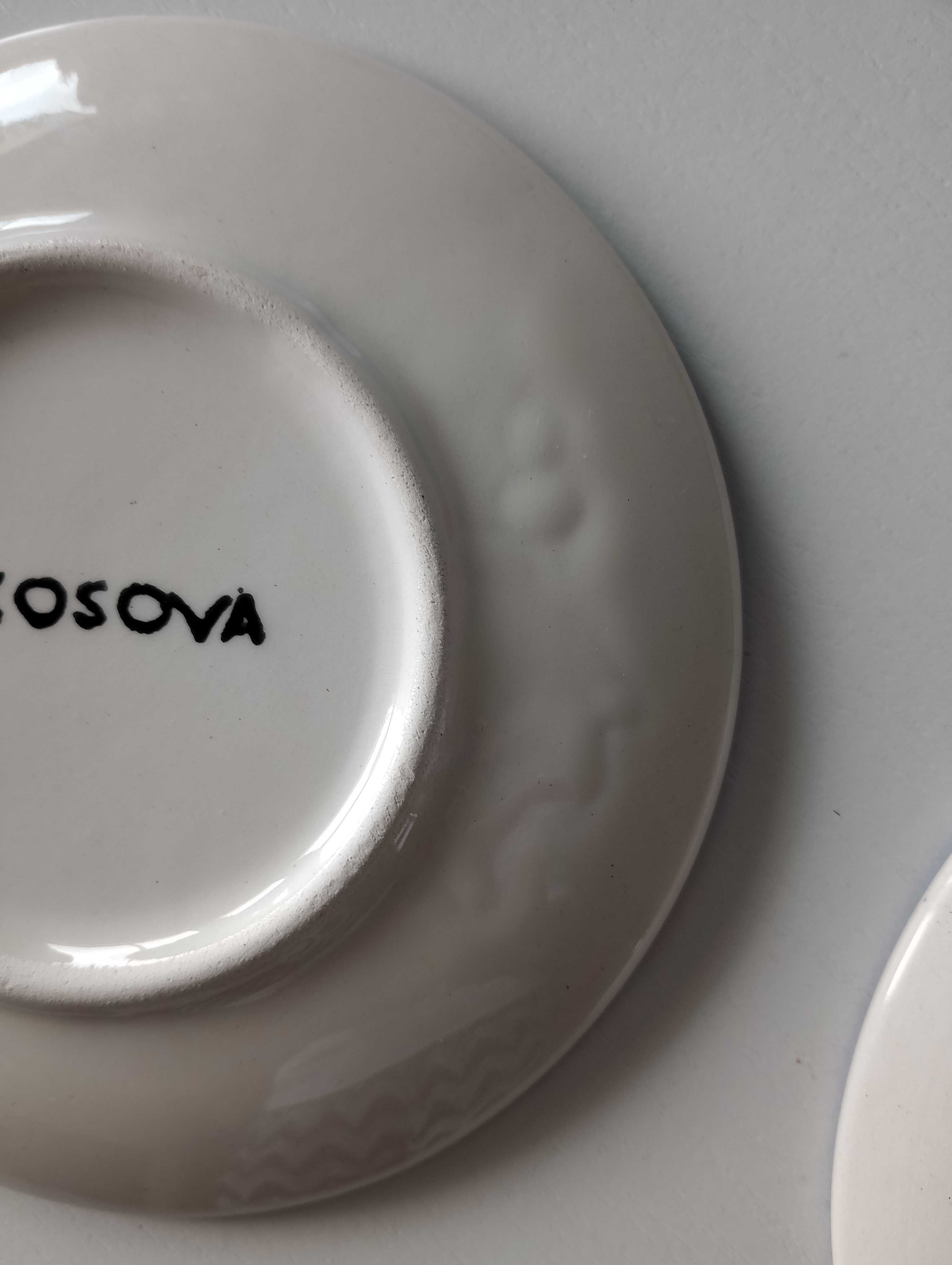 Talerzyki ceramiczne deserowe azulejos białe granatowe marki Kosova