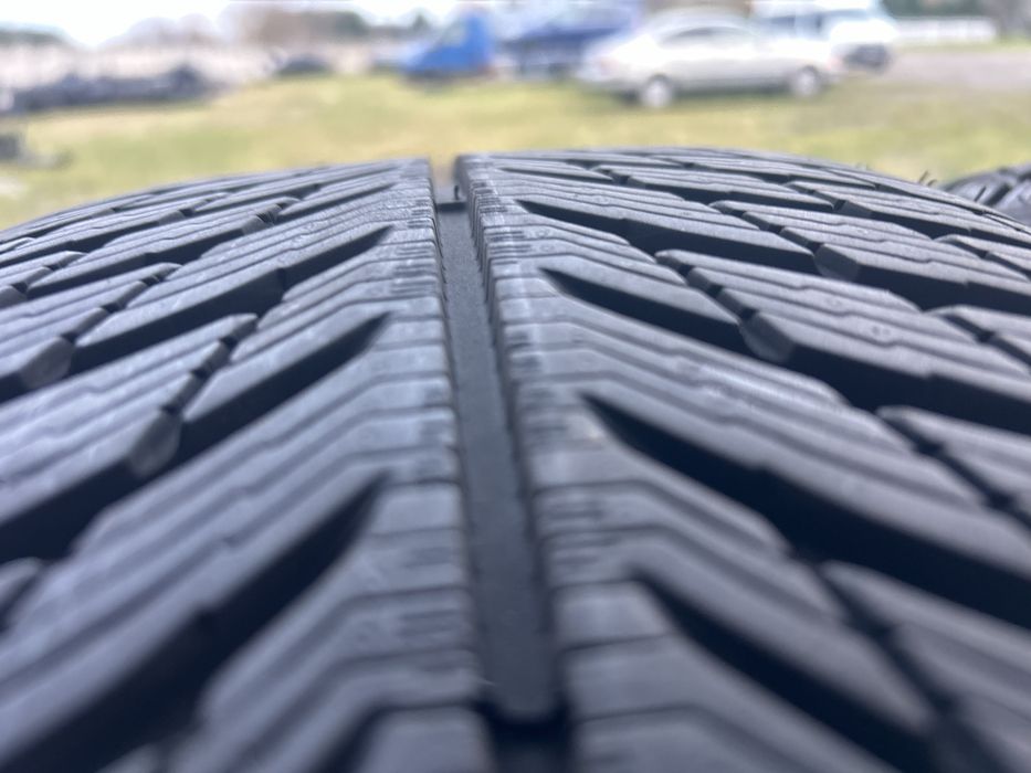 Opony zimowe 245/45R18 x4 szt Michelin 23r