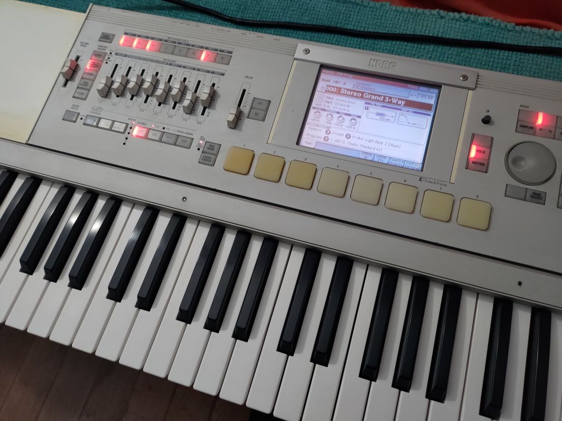 Korg M3 - 61 (Expanded)