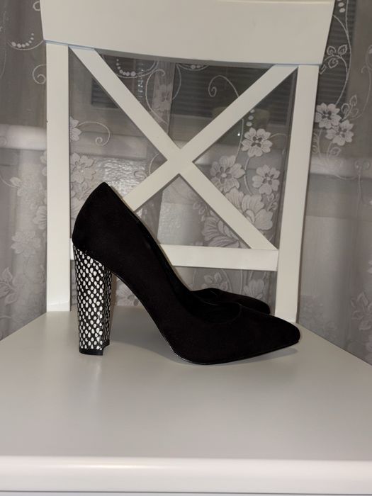 Жіночі туфлі замша чорні