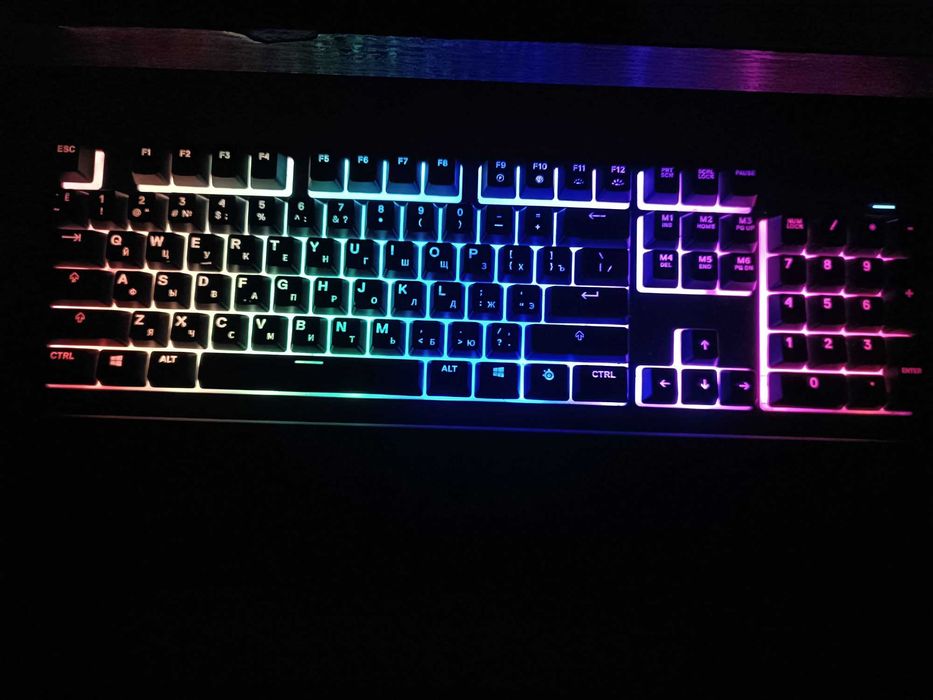 Повнорозмірна клавіатура Steelseries Apex 3