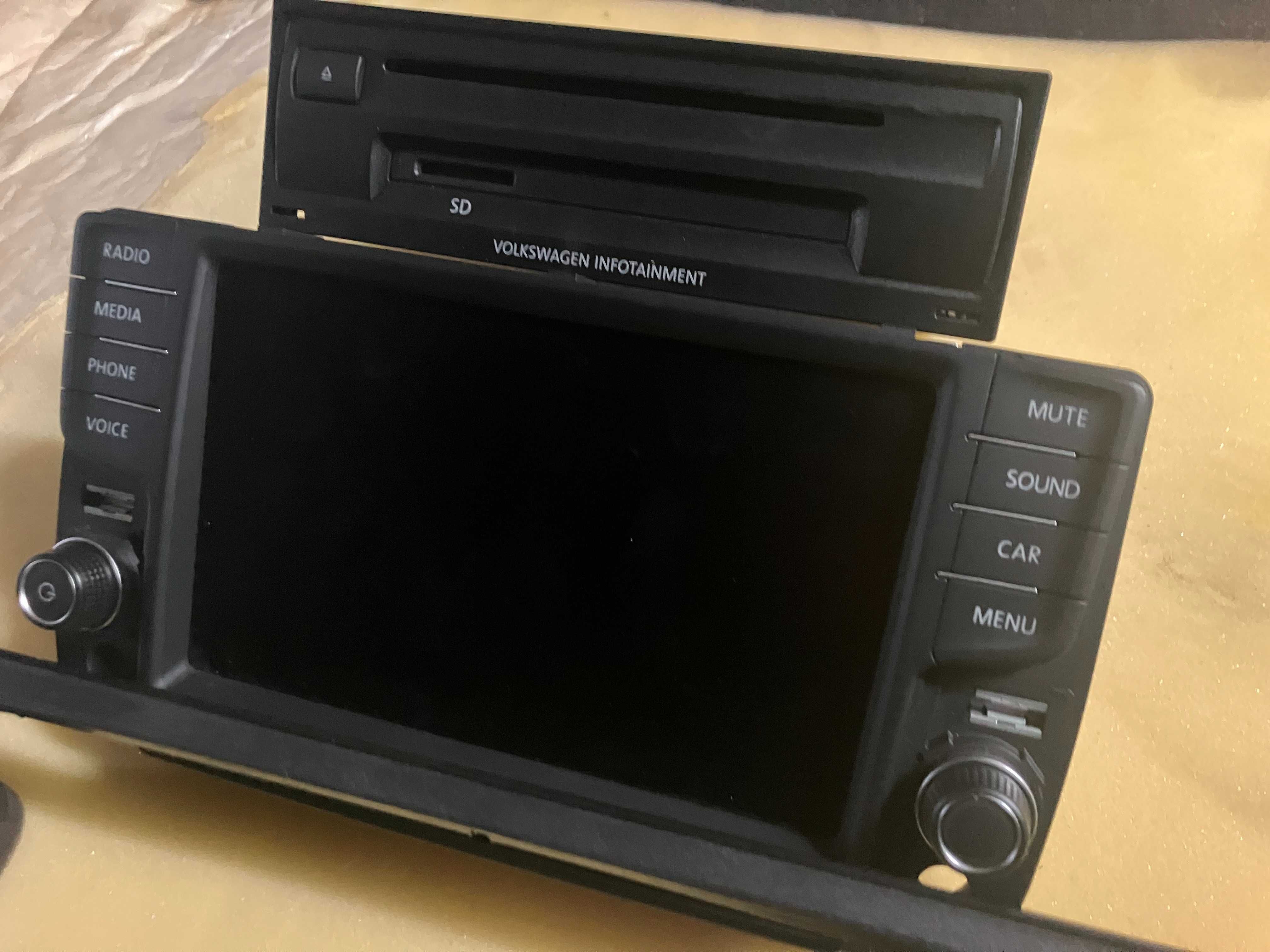 Radio Radioodtwarzacz fabryczny VW Crafter II 7C0. MAN TGE