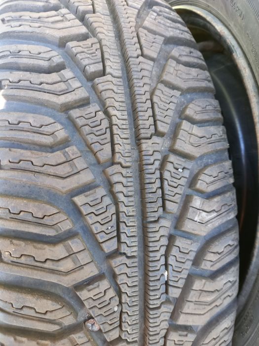 Opony zimowe na felgach stalowych 15"