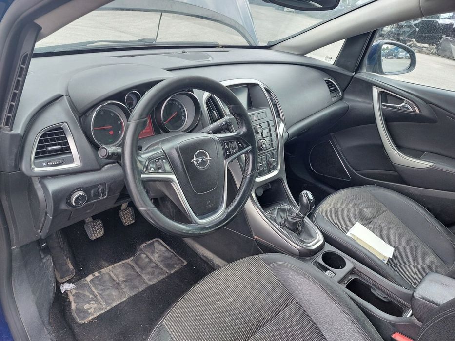 Opel Astra J deska rozdzielcza poduszki pasy airbag