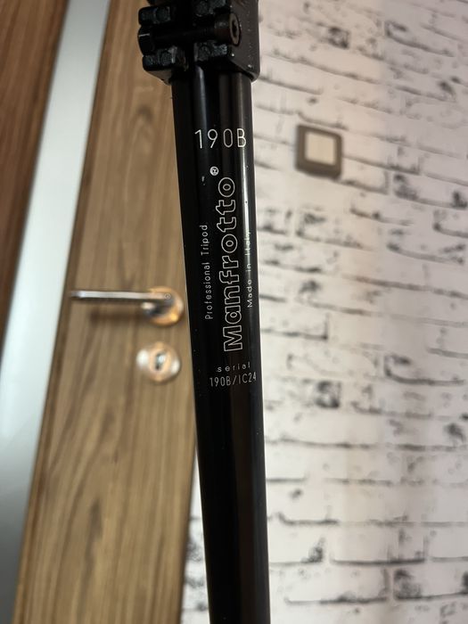 Statyw Manfrotto 190b + głowica 352RC + torba