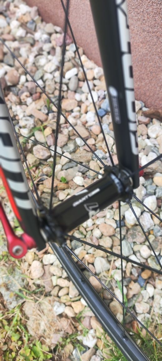 Giant TCR ADVANCED 2 2021 full Carbon pełna grupa 105 koła DT Swiss