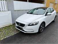 Volvo v40 D2 importado com tecto panoramico