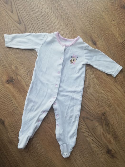 Pajacyk niemowlęcy dla dziewczynki biały r. 68 Myszka Minie 3-6msc