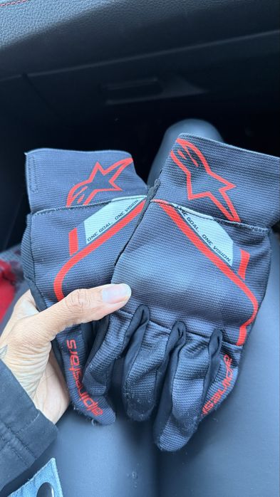 Luva de moto novíssima