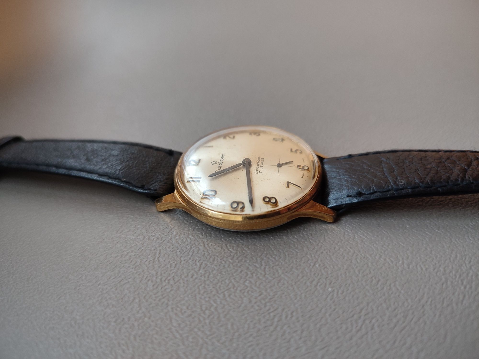 Relógio mecânico de ouro Cortebert vintage