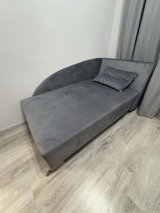 Диван (малютка) в ідеальному стані