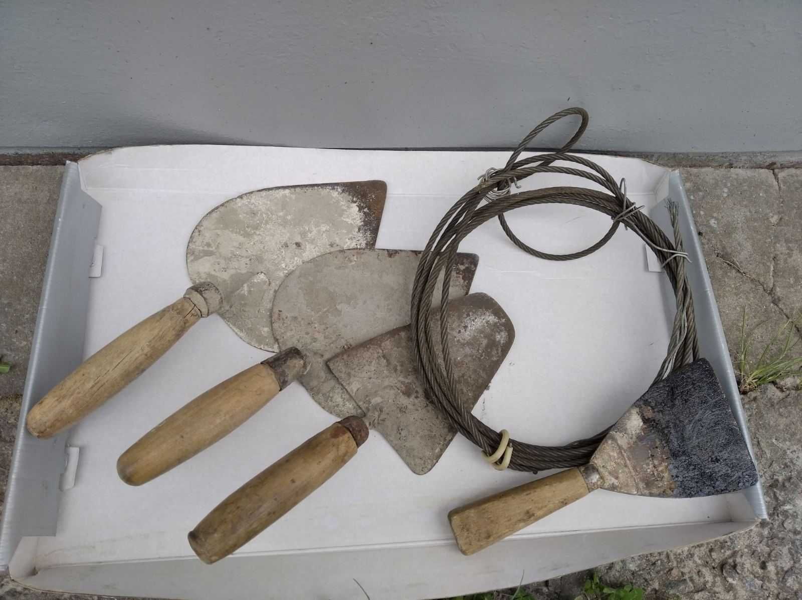 Садовый инвентарь лопата, , лом. молоток .
