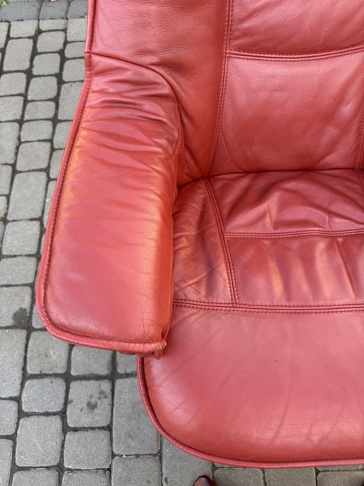 Крісло шкіряне реклайнер з пуфом (00128)