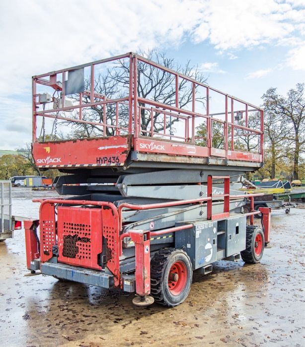 Ножичний підйомник(пеканіска) 18 метрів