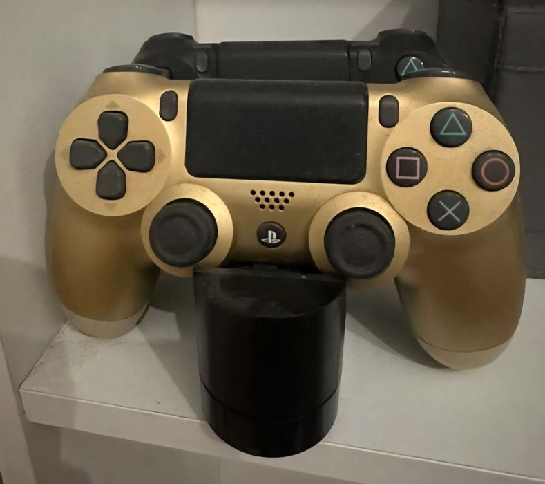 Ps4 500gb com acessórios