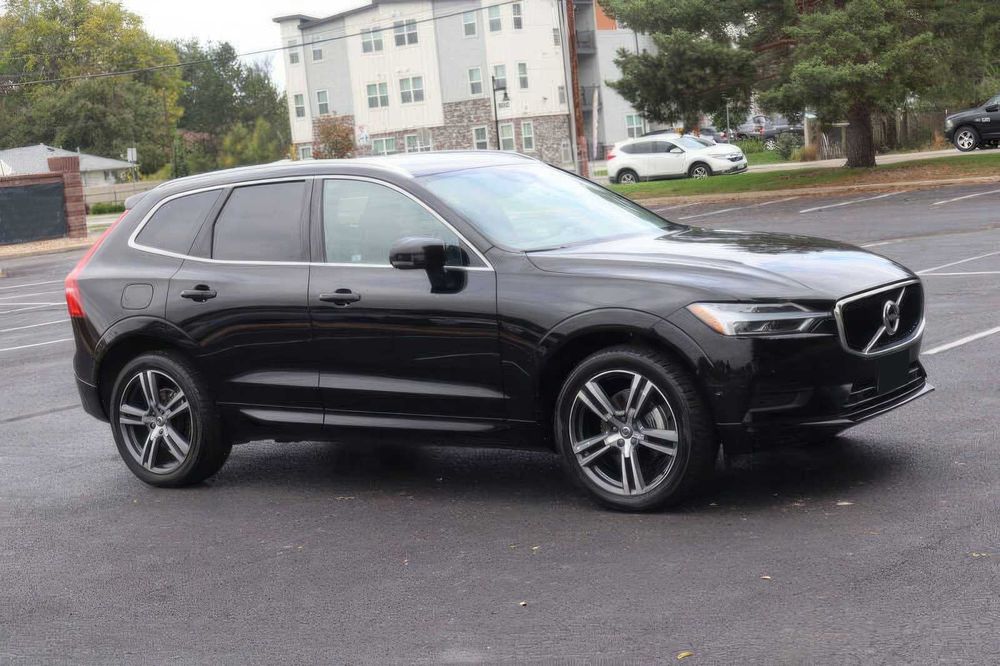 Volvo XC60 T5 Momentum      2019