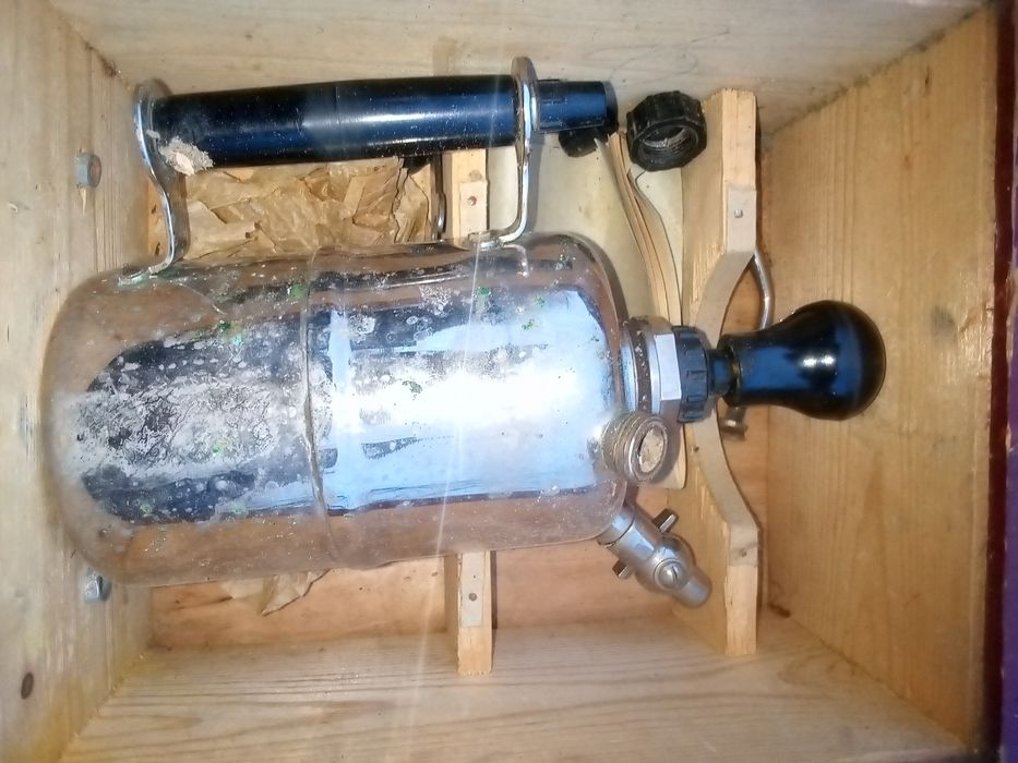 Вакуумный насос для прокачки тормо-зов СССР хром