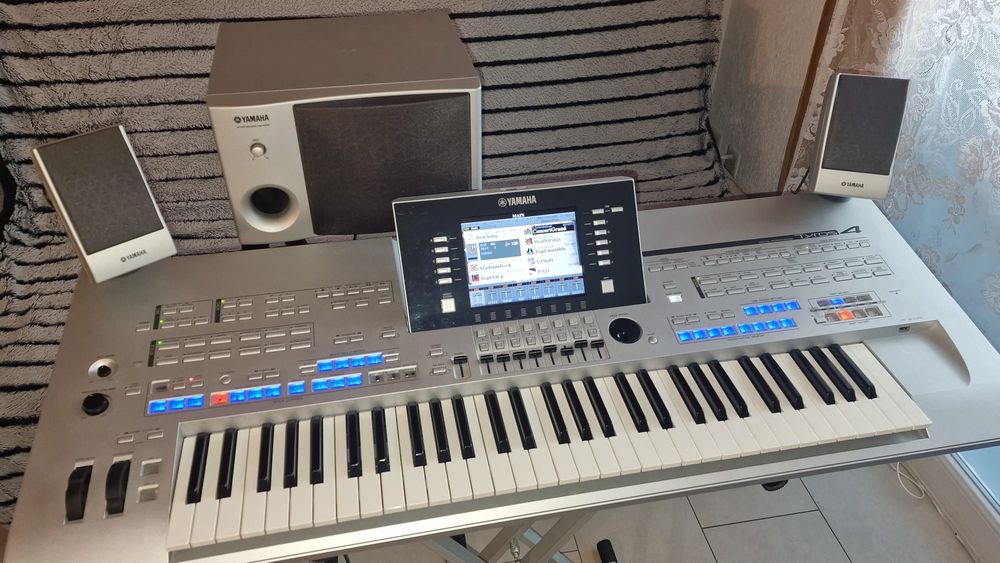Keyboard Yamaha Tyros 4