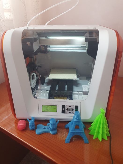 3D принтер XYZ Da Vinci Junior 1.0, в идеале, пластик для 3D принтера