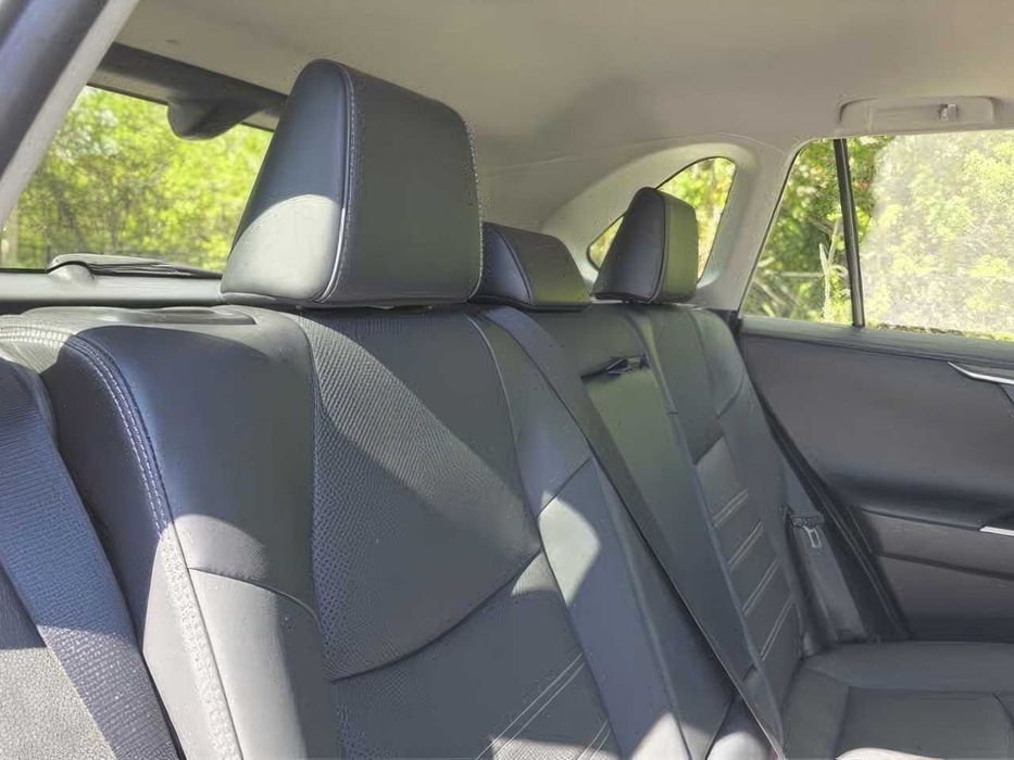 Toyota RAV4      2022